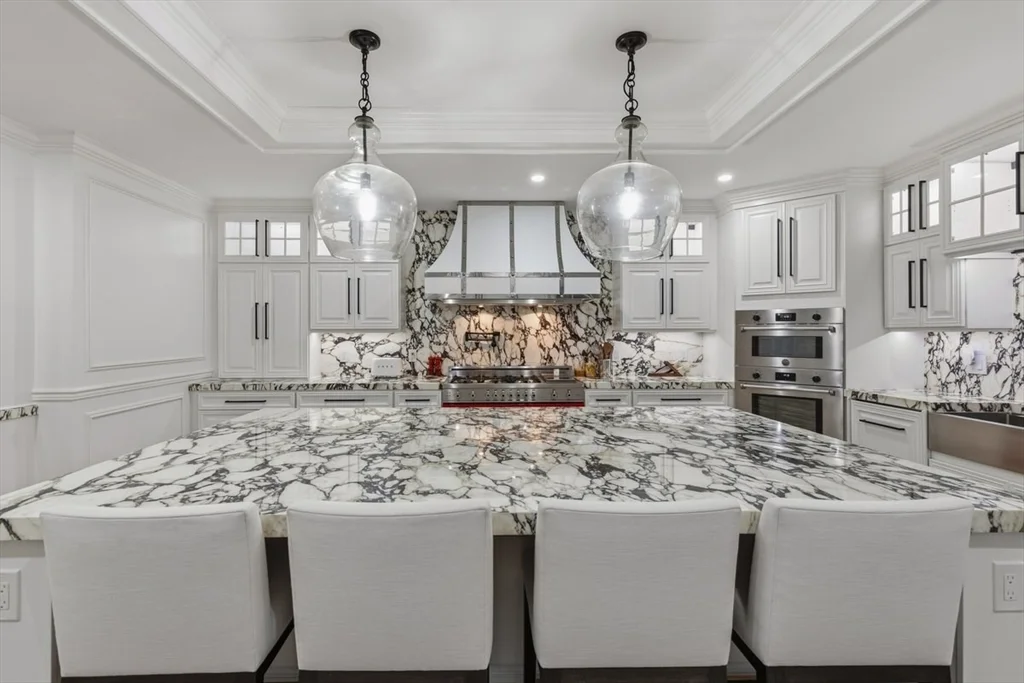 959 Chestnut St, Newton