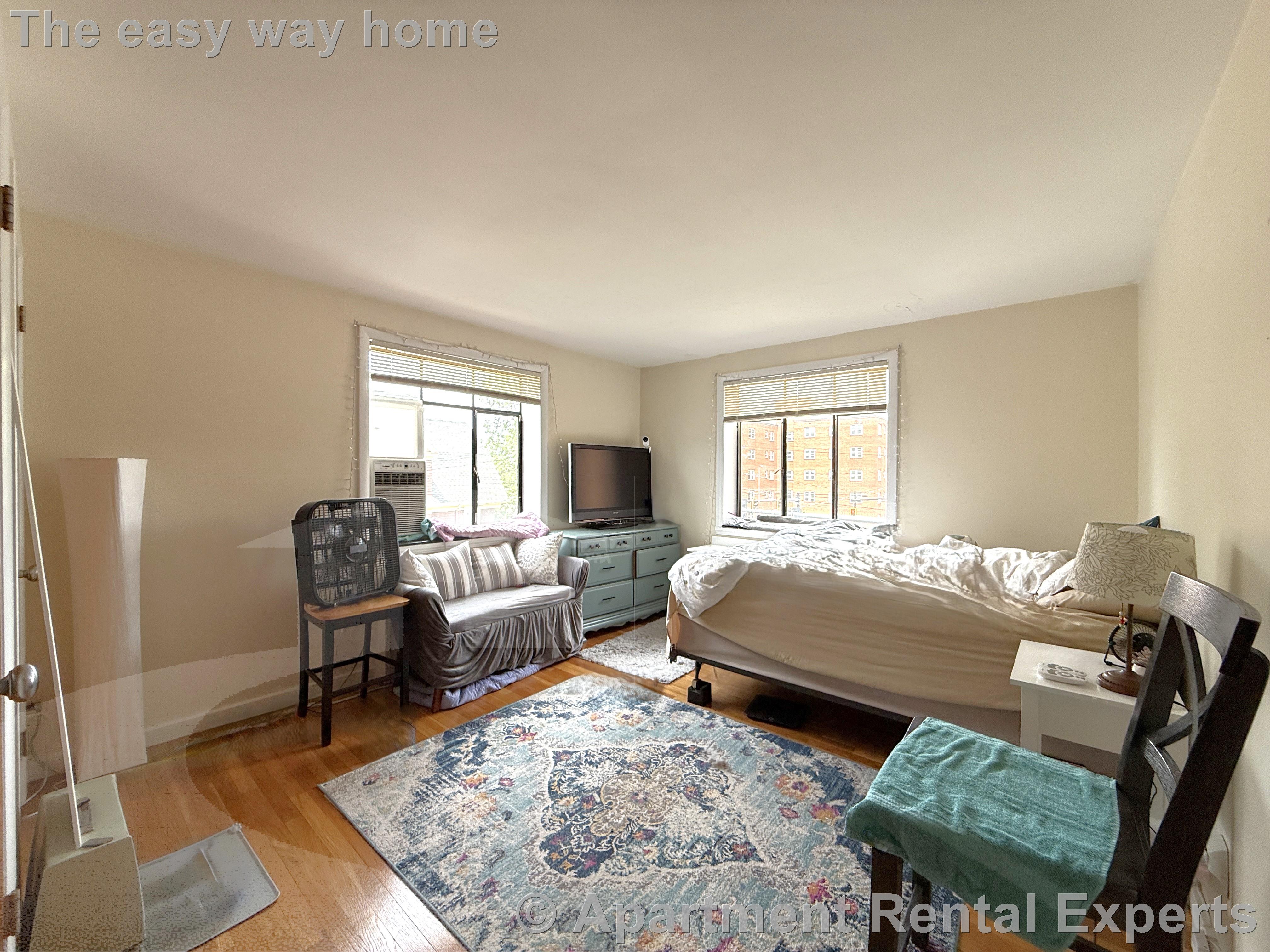 276 Massachusetts Ave, East Arlington