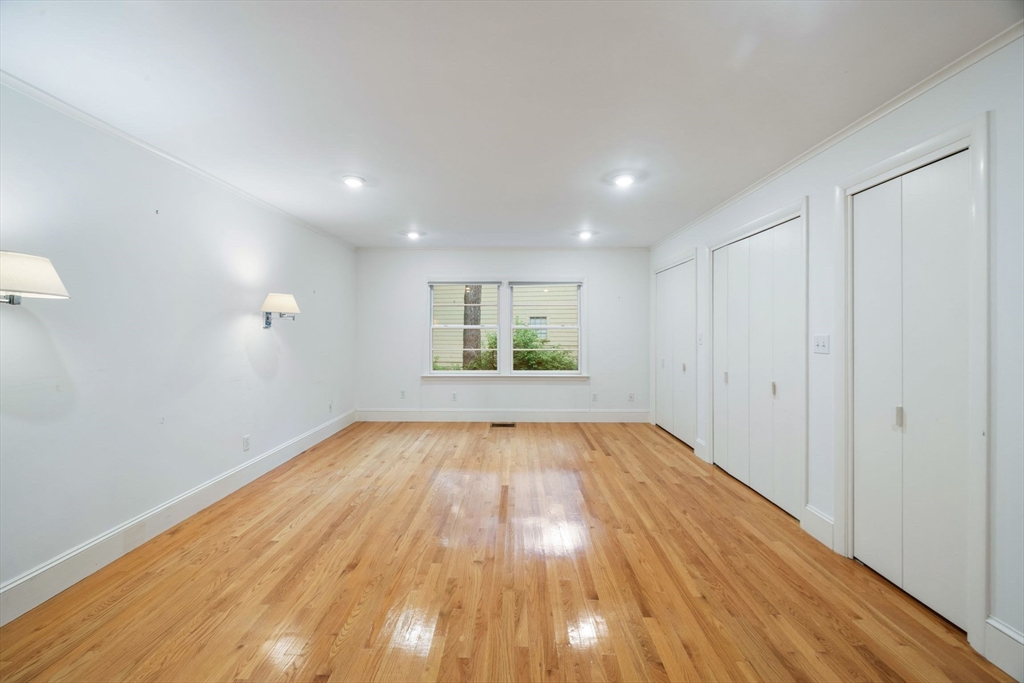 140 Paulson Rd, Waban