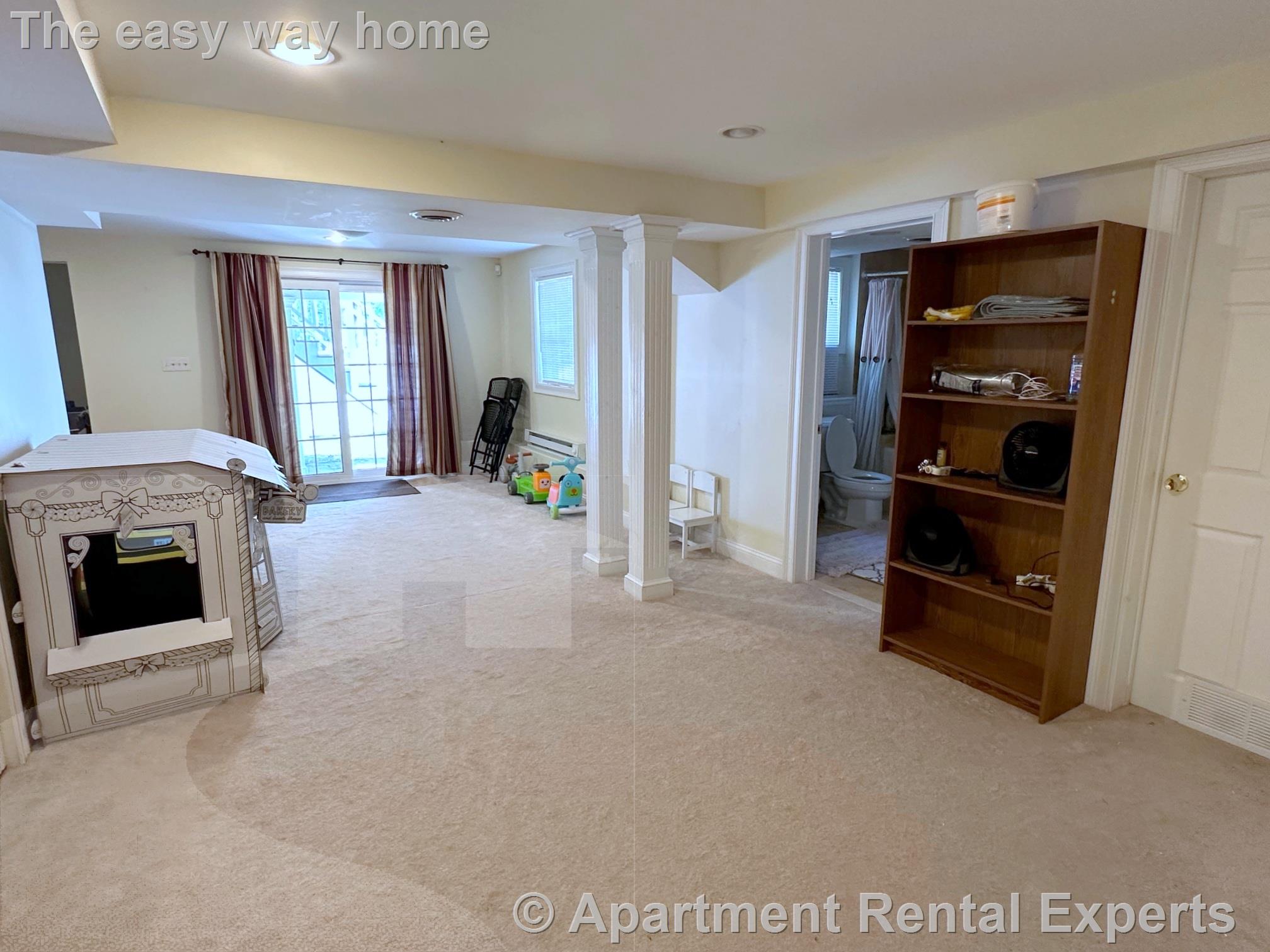 6 Farmers Circle, Arlington Center