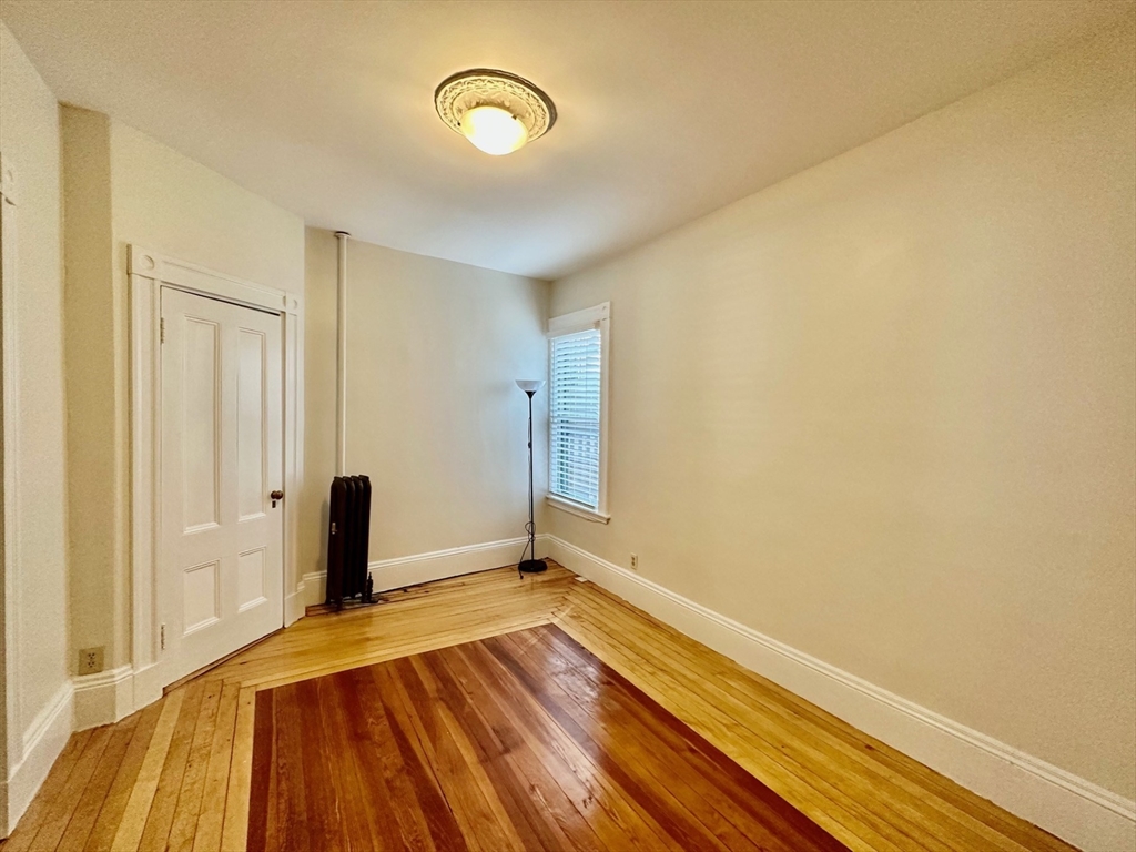 61 Monument Ave, Charlestown