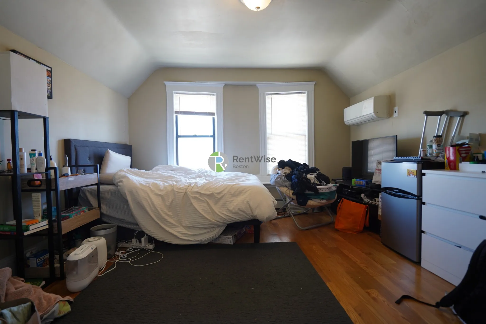 52 Pearson Rd, Tufts