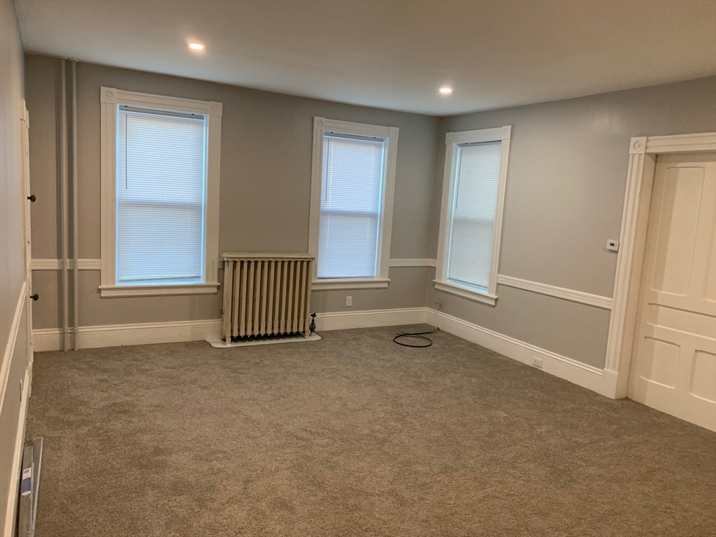 24 Brooks St, Worcester