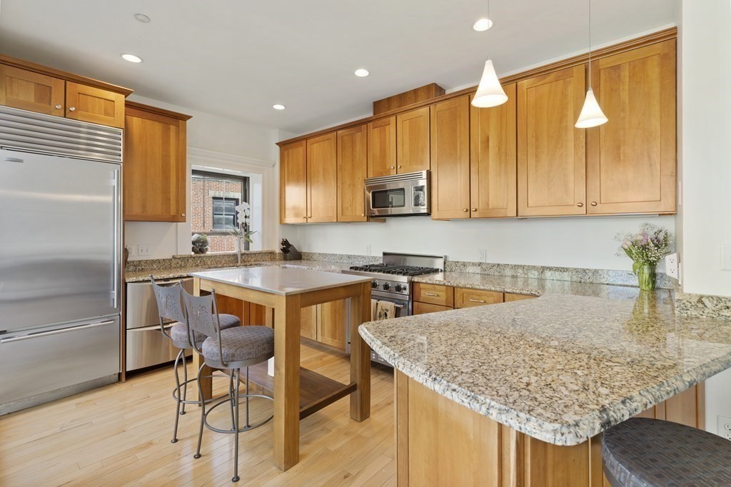 99-105 Broad St, Downtown