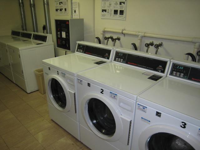 373 Highland Ave, Powder House Square