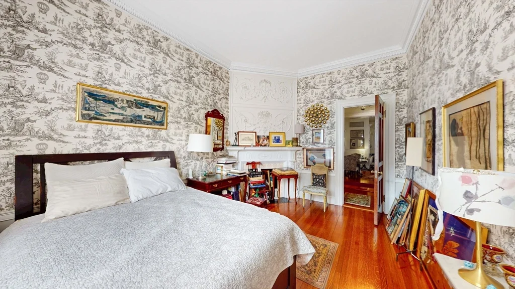 404 Beacon St, Back Bay