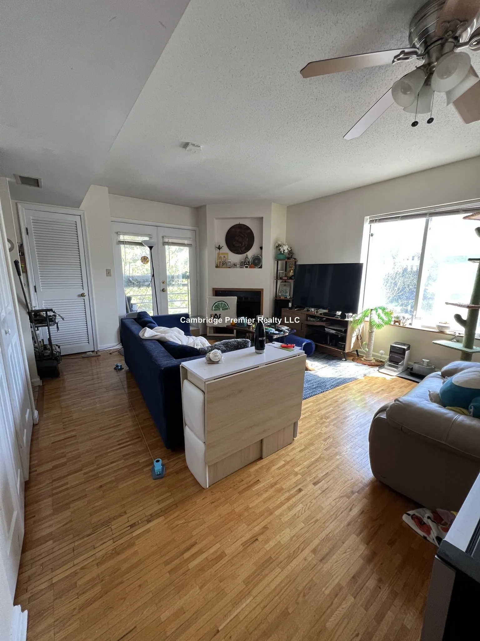 345 Franklin St, Riverside