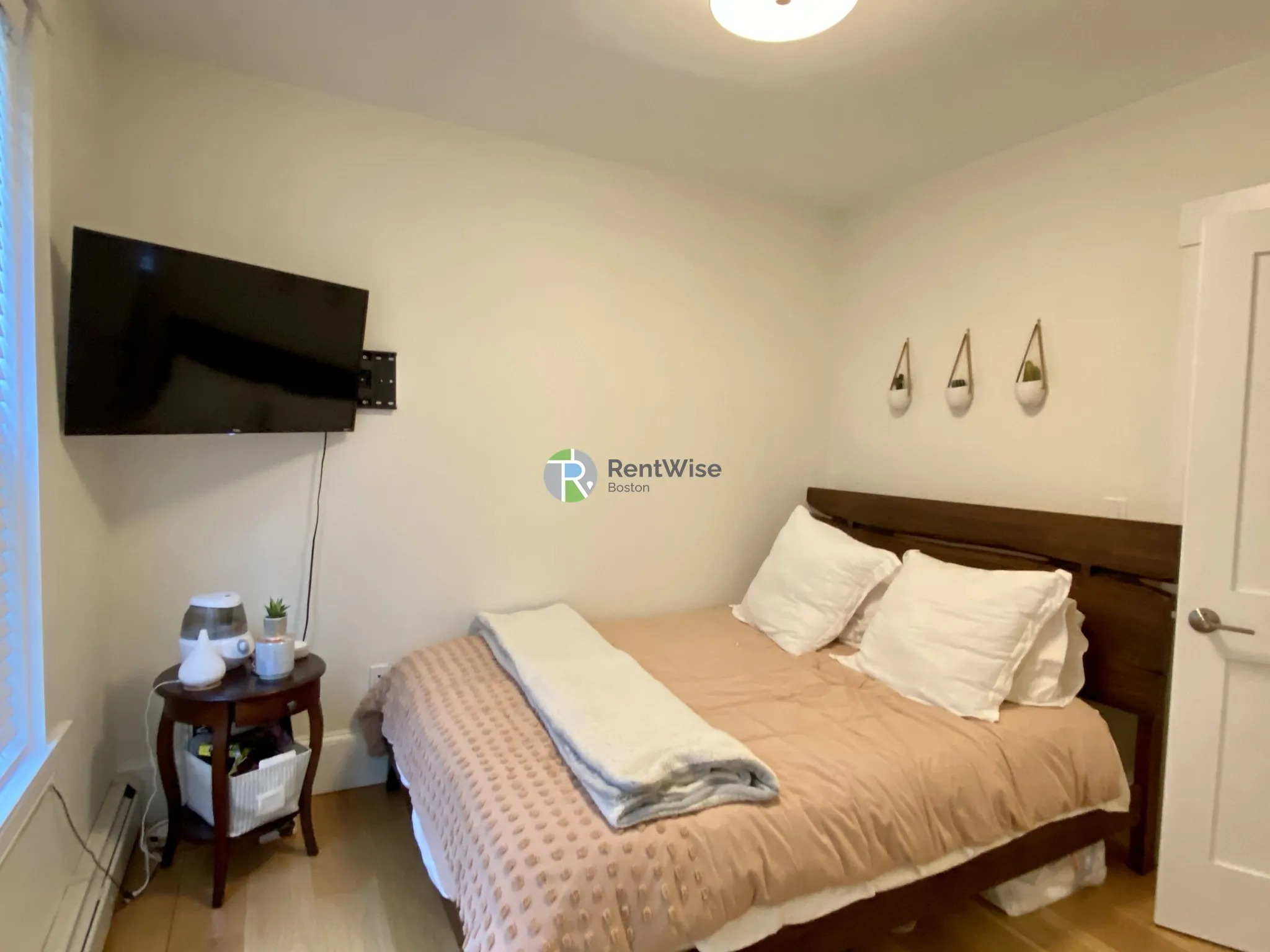 319 Columbia St, Wellington-Harrington