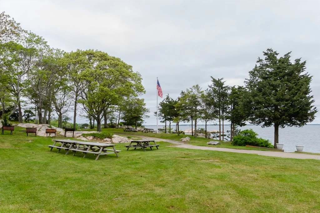 3 Nonquitt Ave, Nonquitt