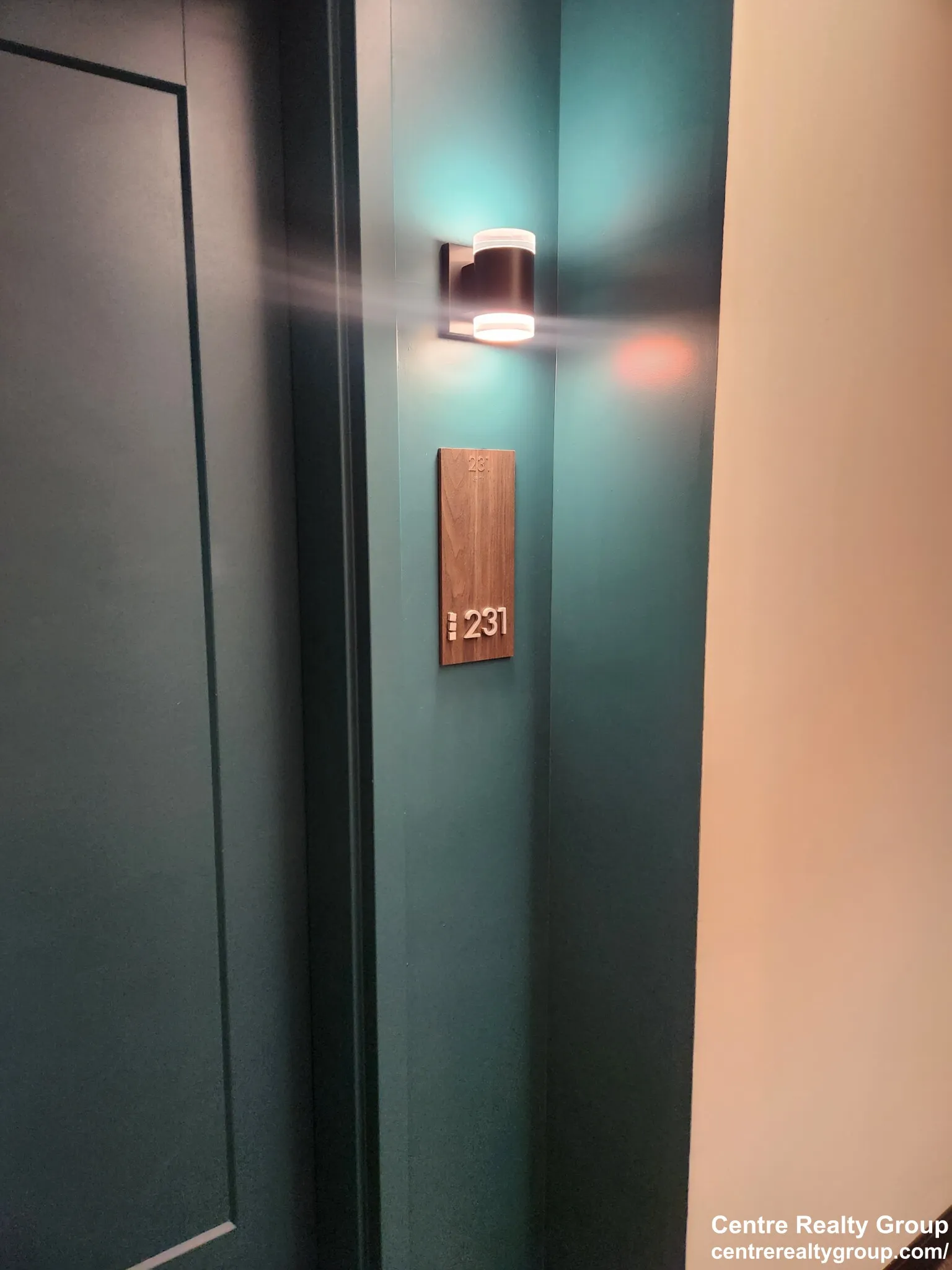 845 Washington St, Newtonville