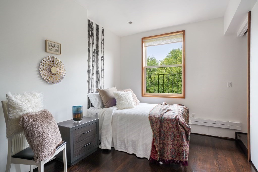 132 Commonwealth Ave, Back Bay