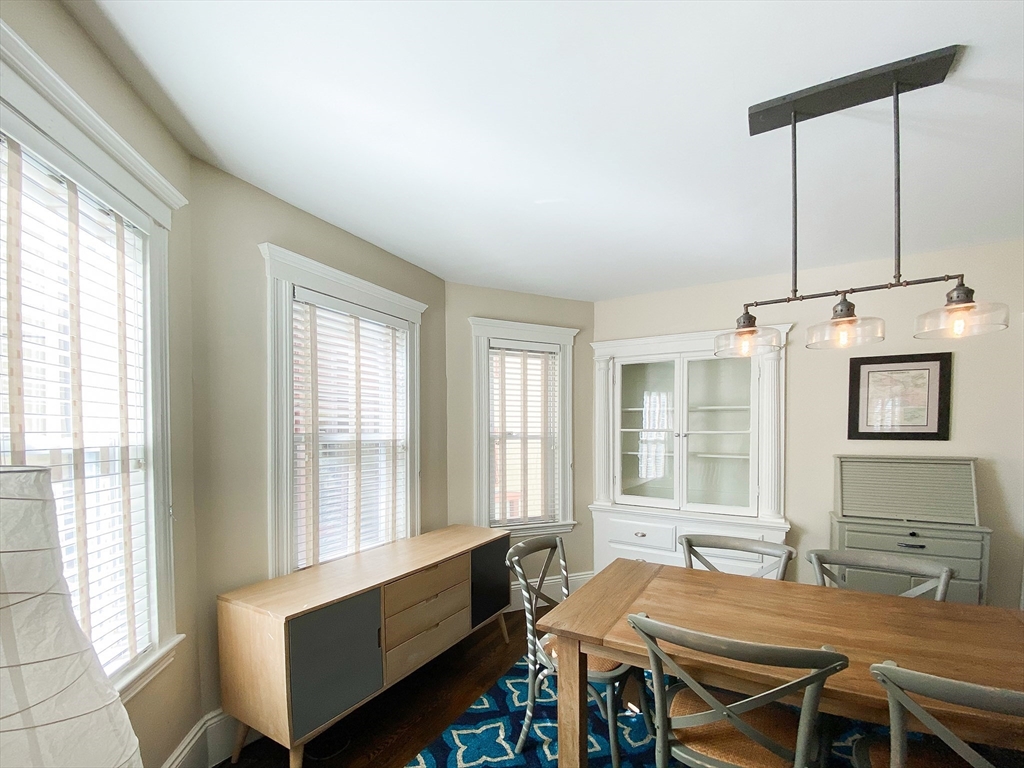 4 Banks St, Davis Square