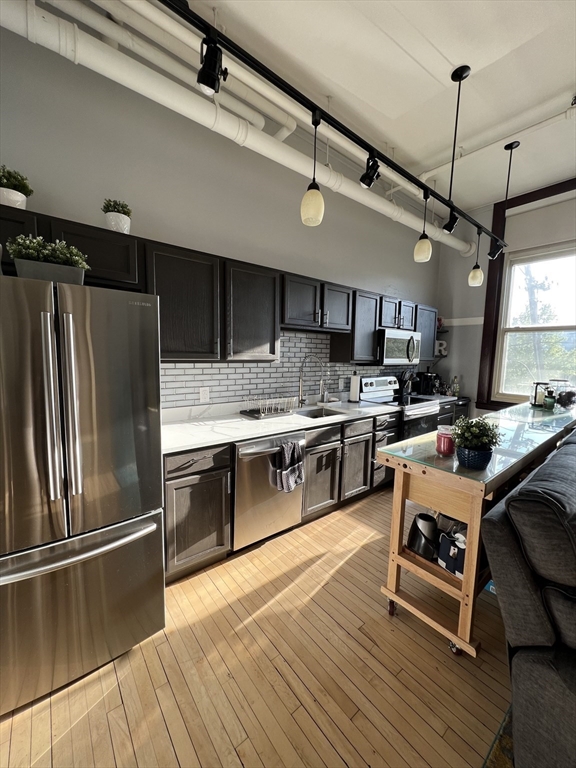 948 Main St, Waltham