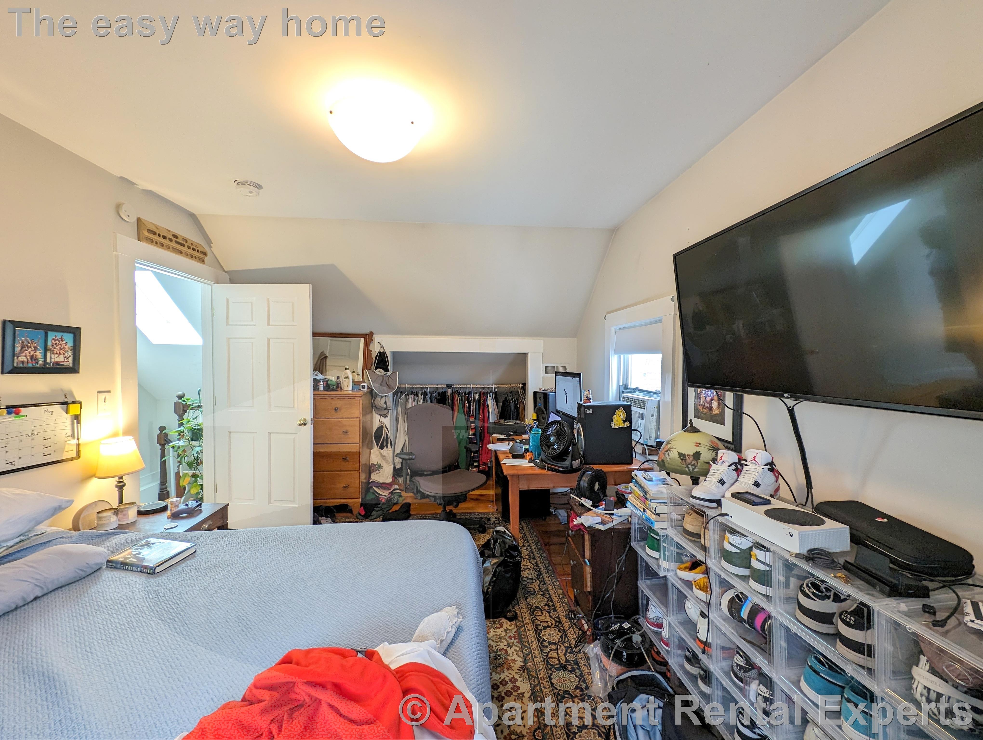 65 Medford St, Magoun Square