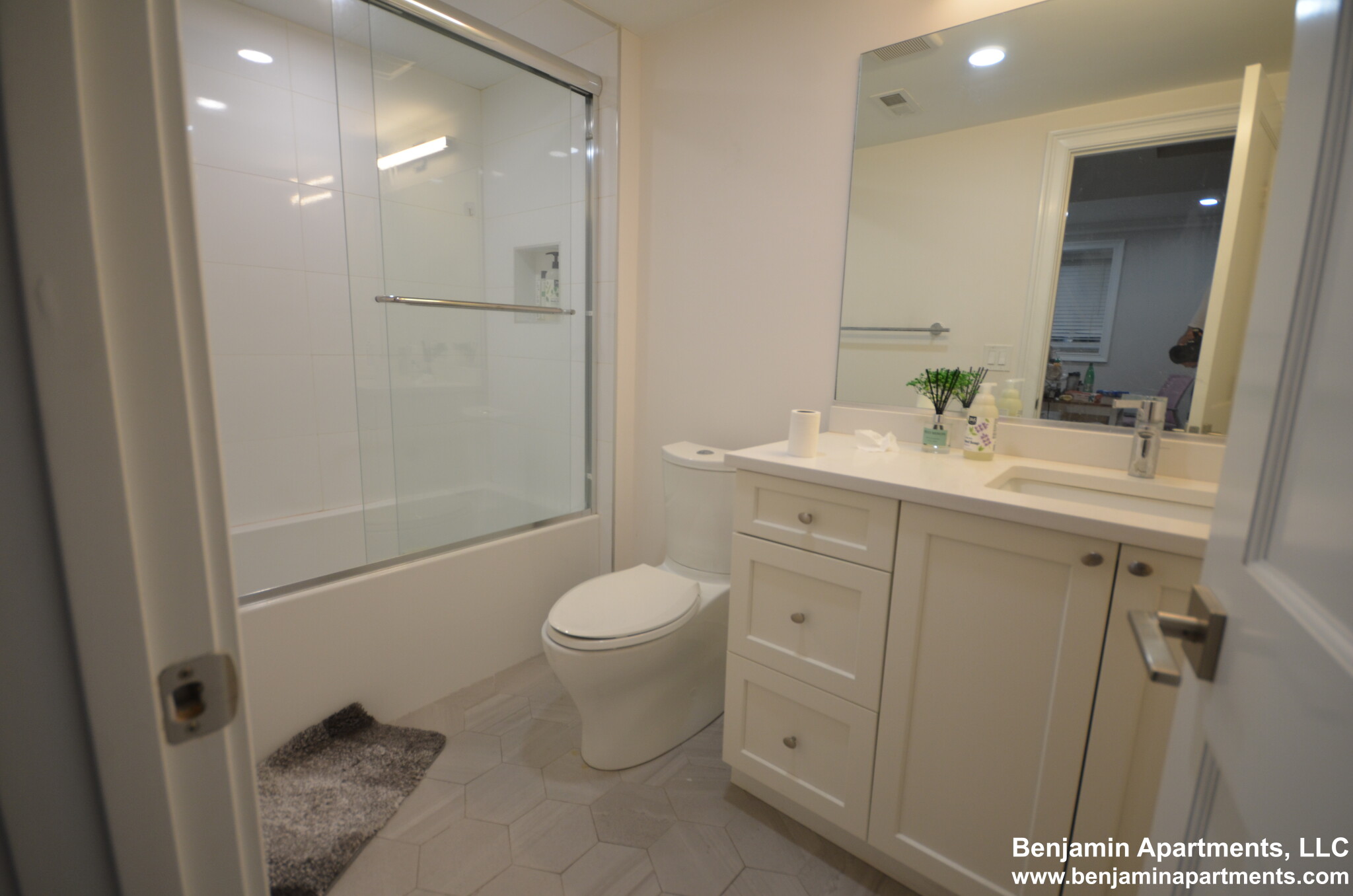 14 Mount Hood Rd, Brighton