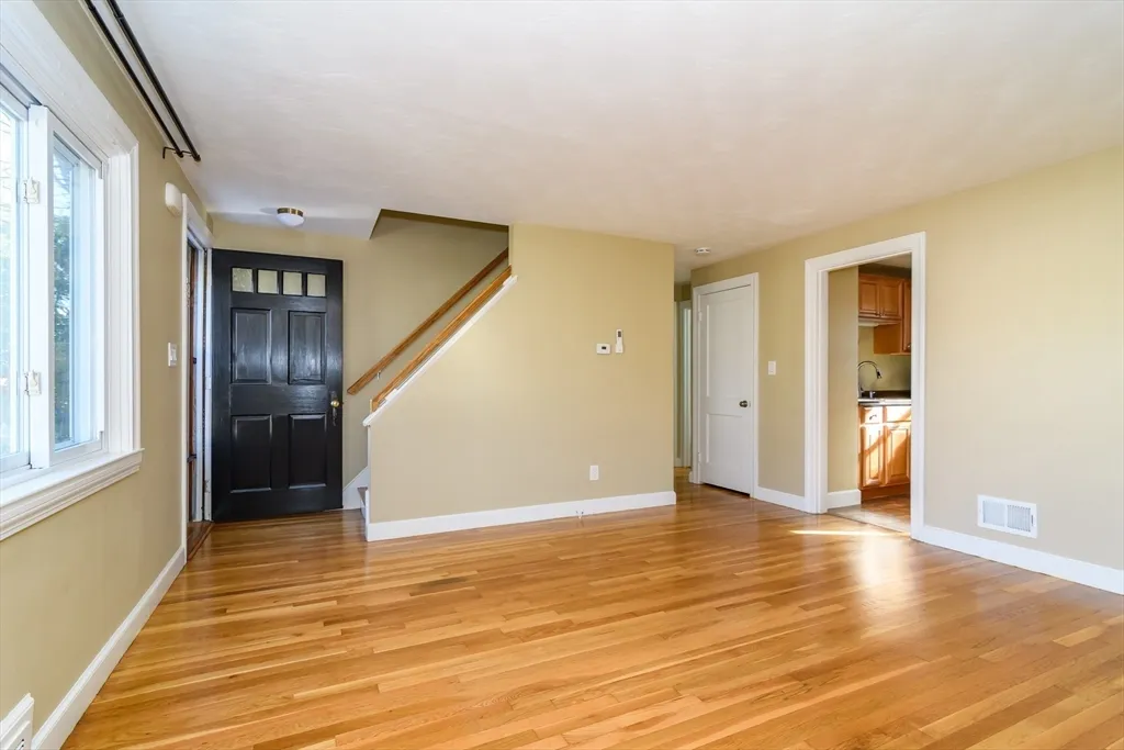 7 Ferndale Rd, Natick