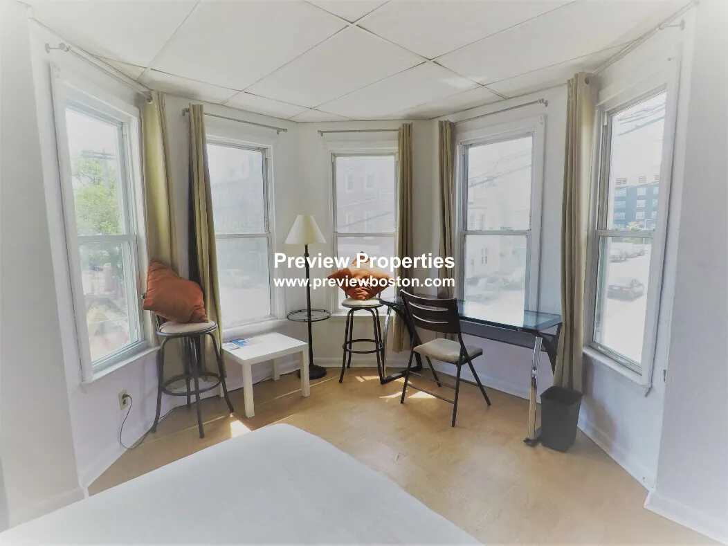 28 Orleans St, East Boston