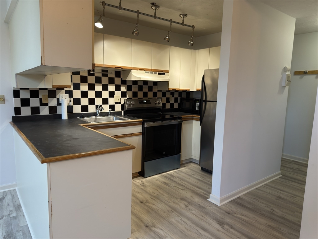 280 Village St, Medway