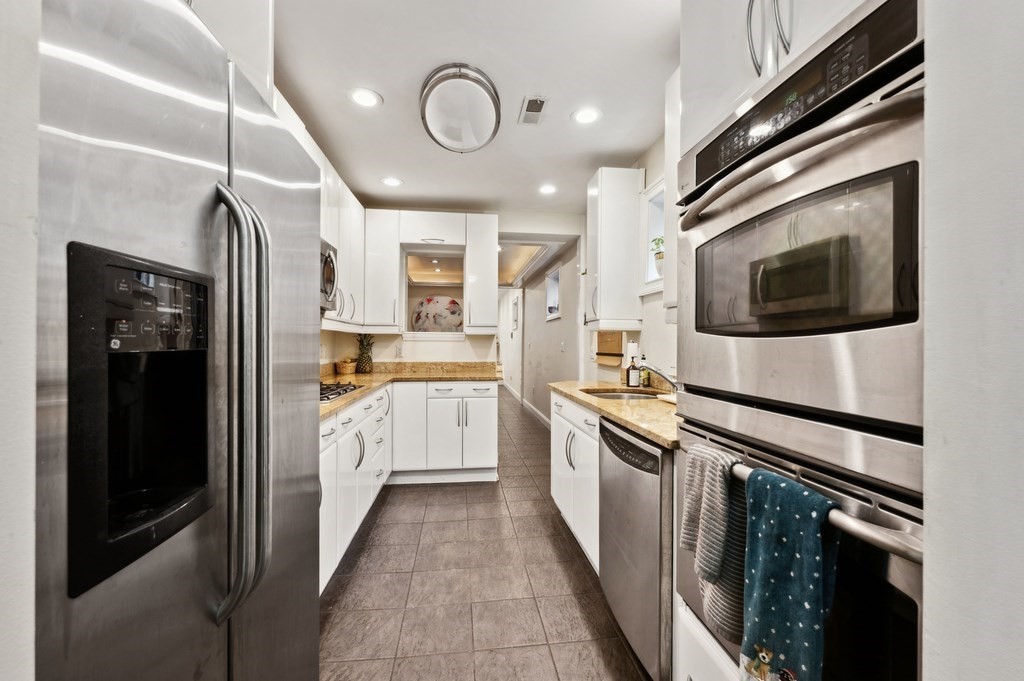 37 Queensberry, Fenway