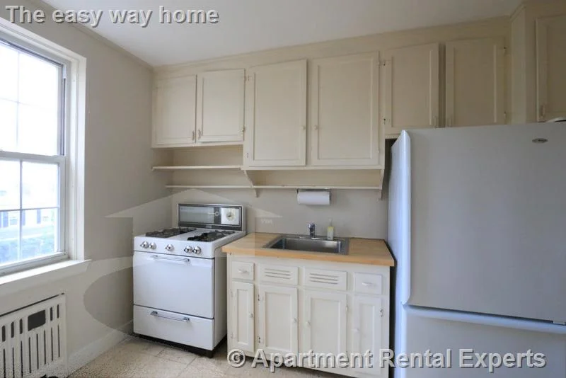 1716 Cambridge St, Harvard Square