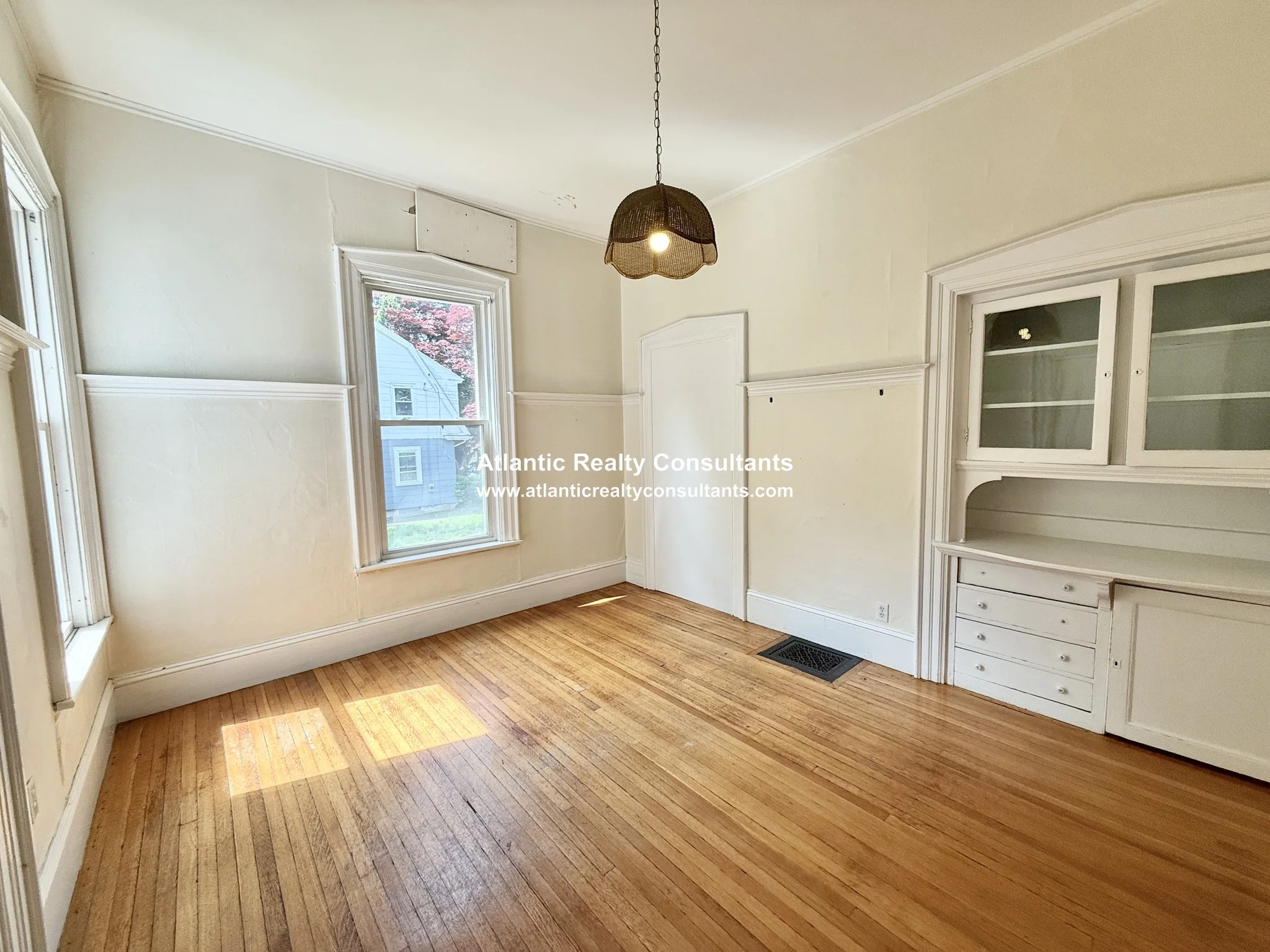 84 Walker St, Newtonville