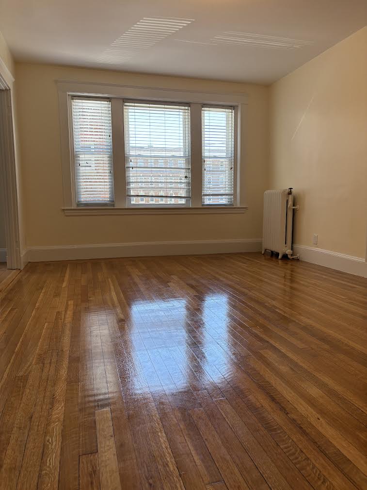 1607 Commonwealth Ave, Brighton