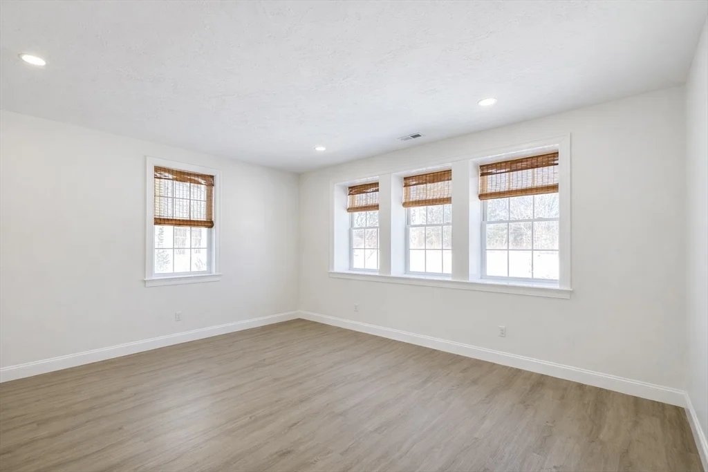 261 Main St, Shrewsbury