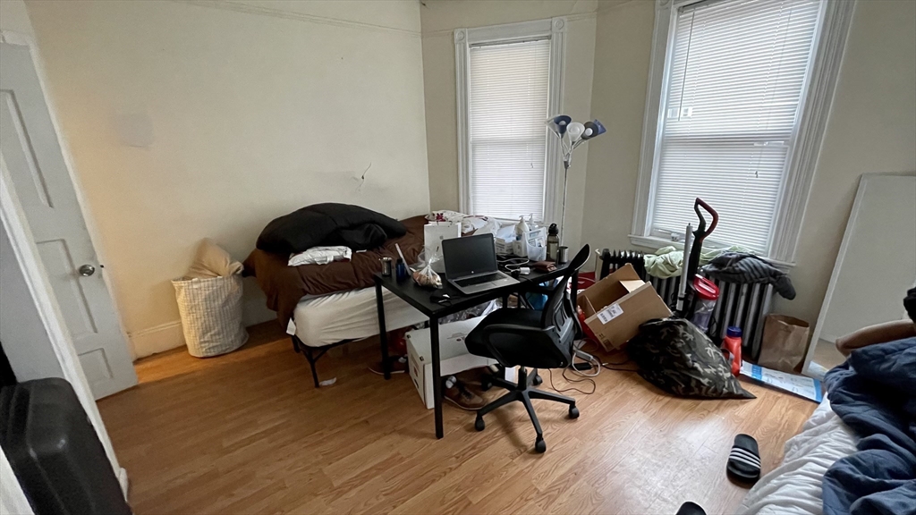 34 Cherokee St, Mission Hill