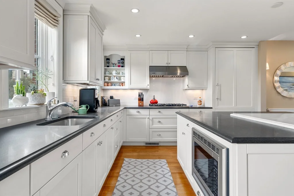 228 W Canton St, South End