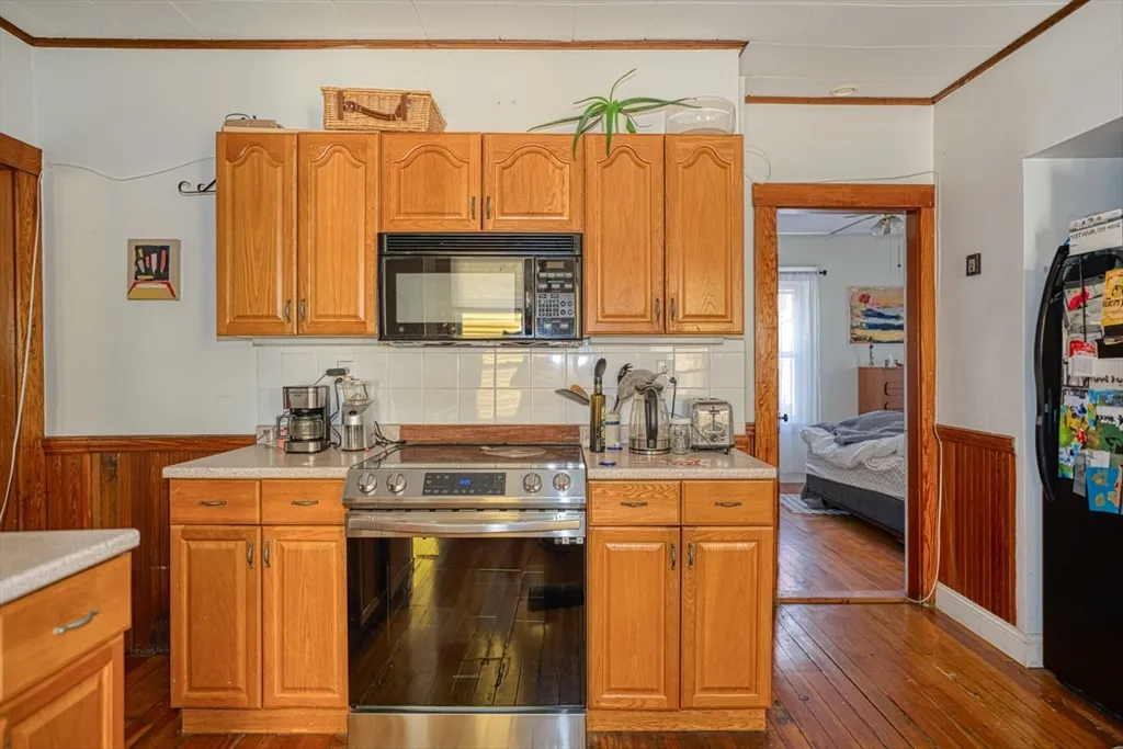 387 Huron Ave, West Cambridge