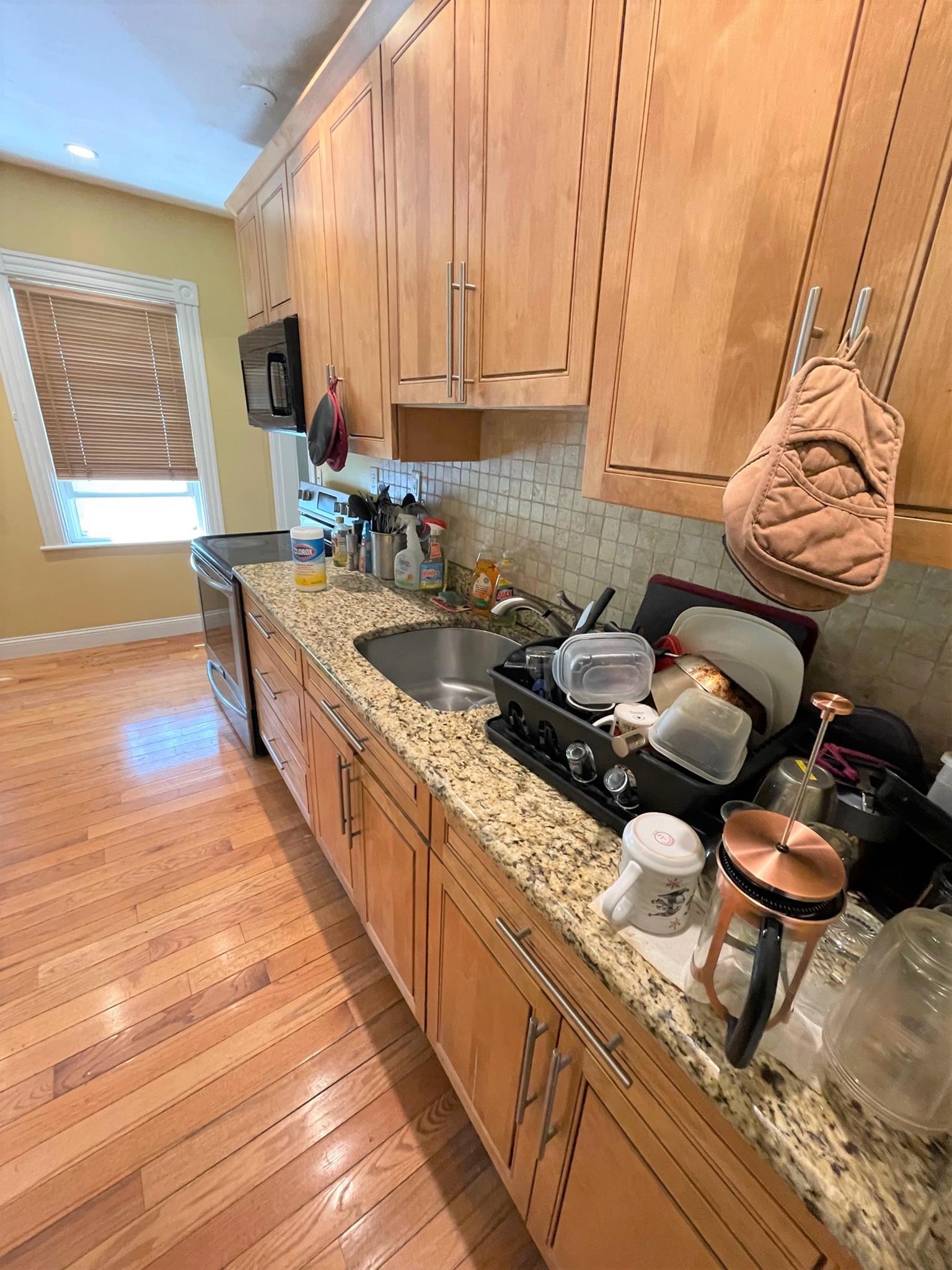 40 Newbern Ave, Medford