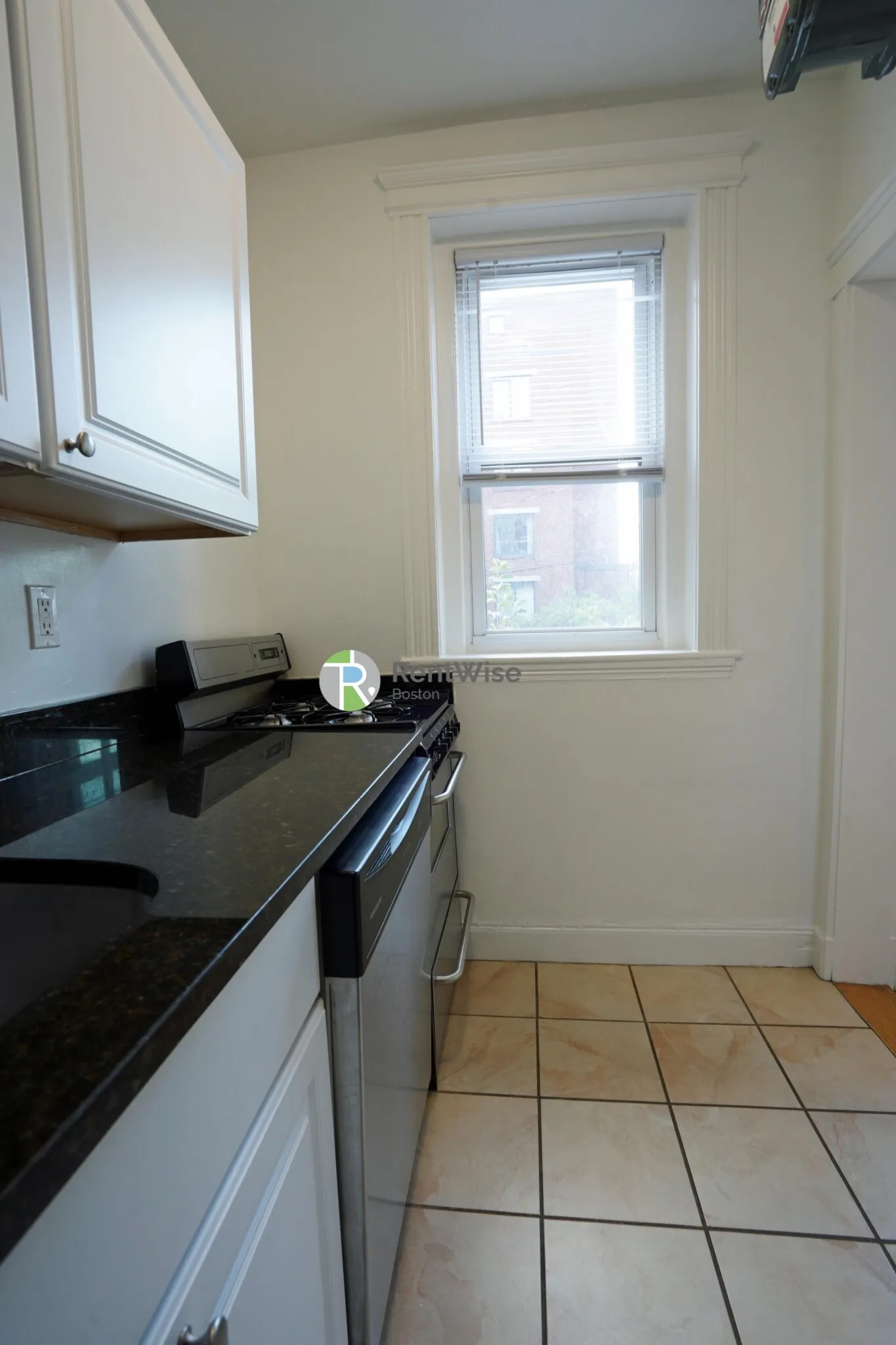 82 Brainerd Rd, Allston