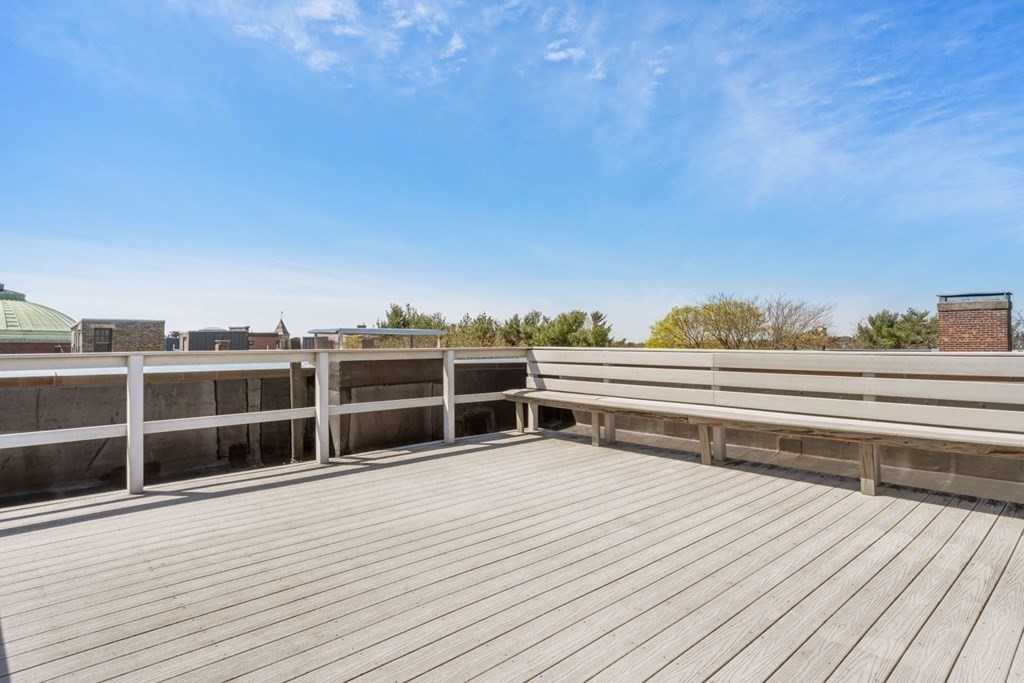 1572 Massachusetts Ave, Harvard Square