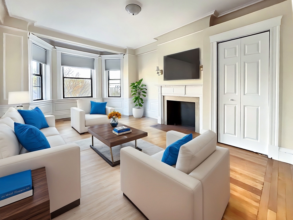 466 Commonwealth Ave, Fenway