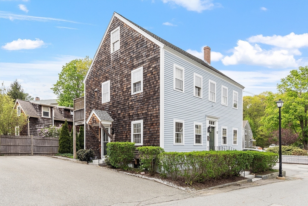 12 Morse Ct, Manchester