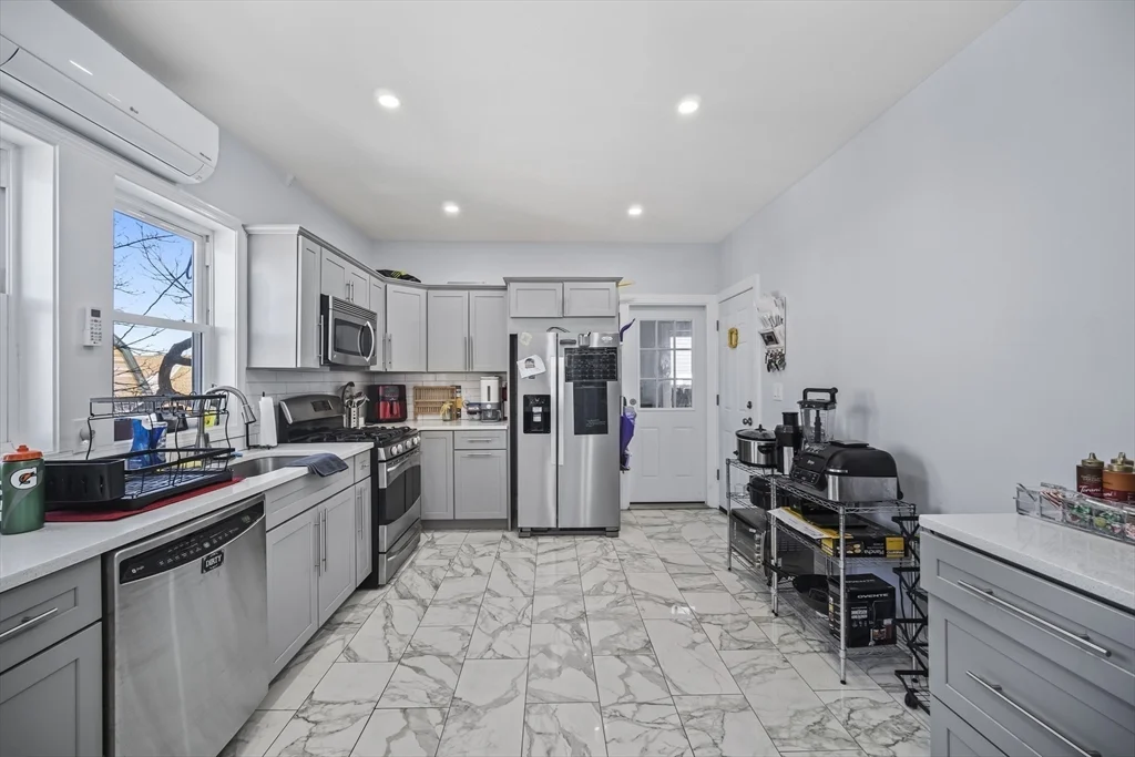 455 Broadway, Winter Hill