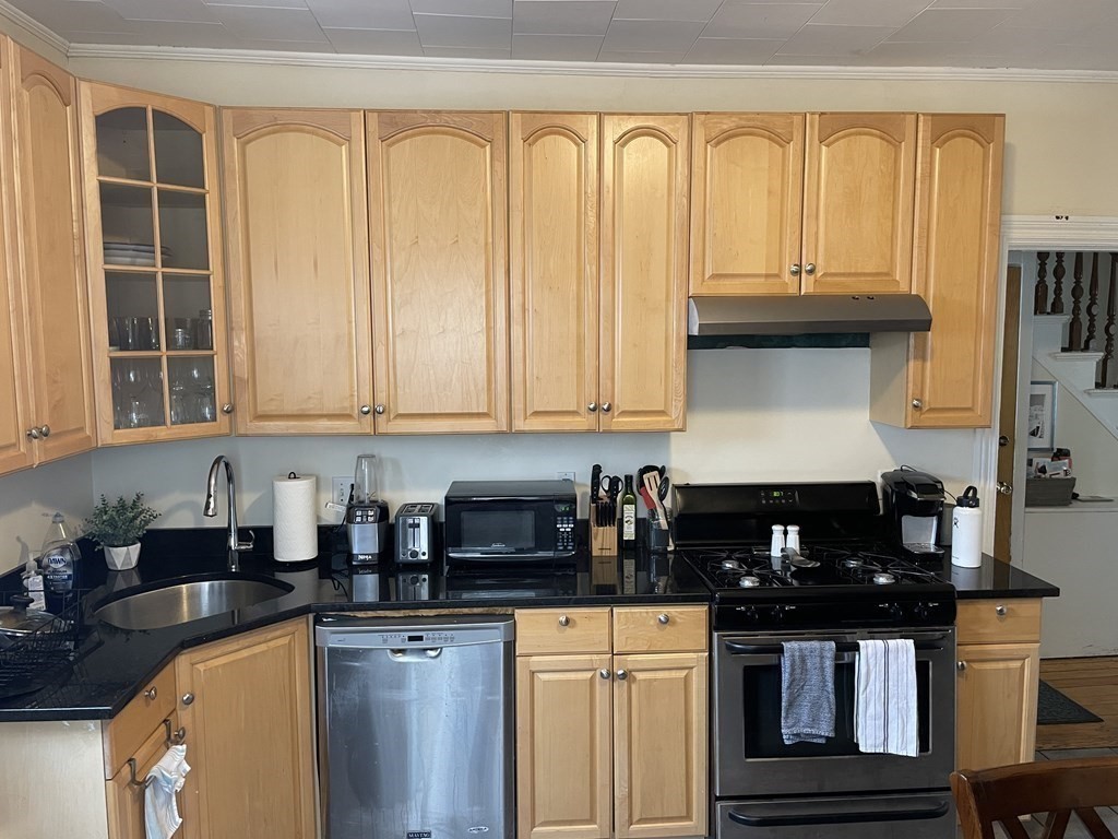 648 E Sixth St, South Boston