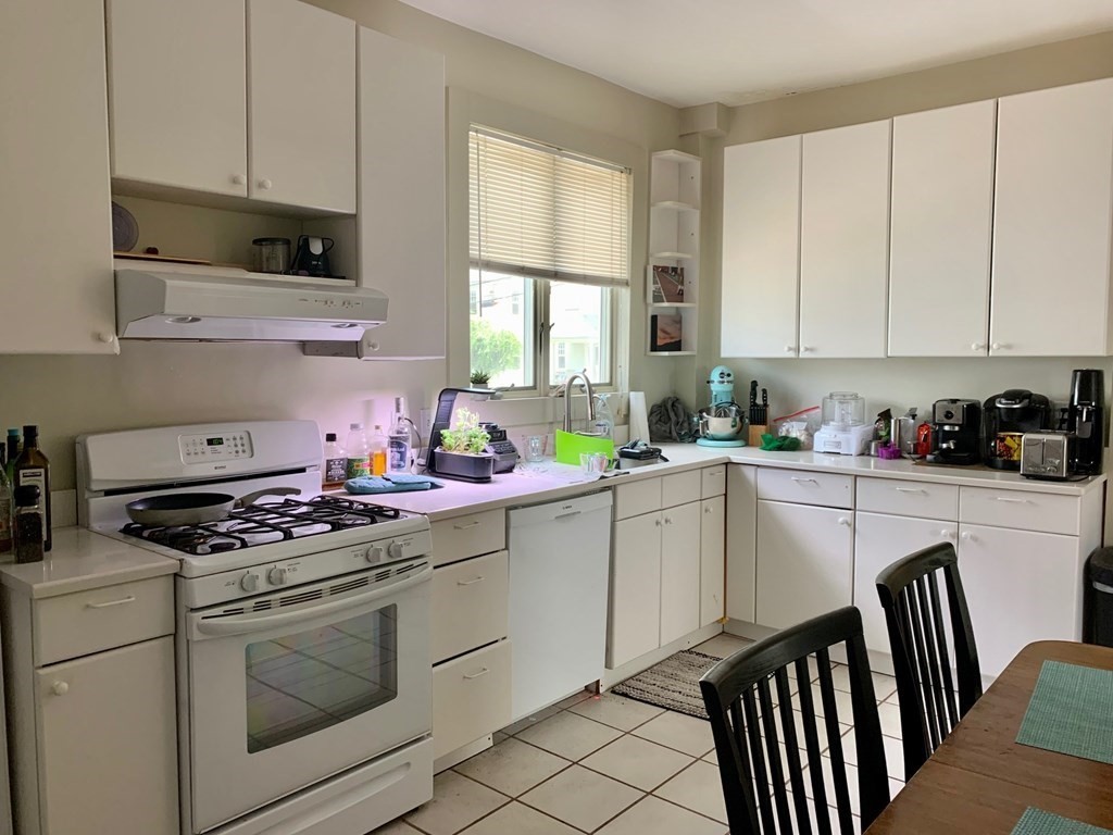 30 Hopedale St, Allston