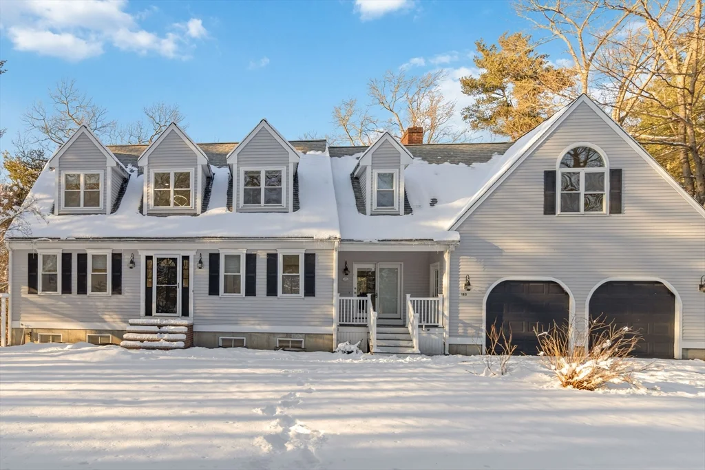 183 Gardner St, Hingham