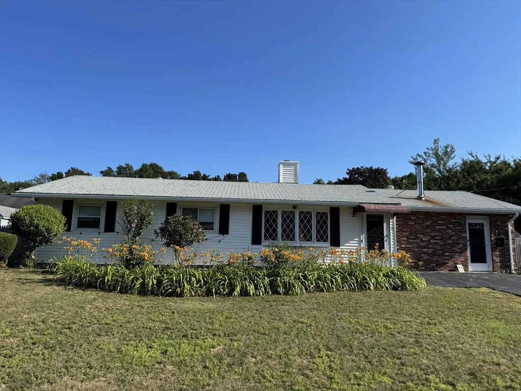 12 Reed Rd, West Peabody