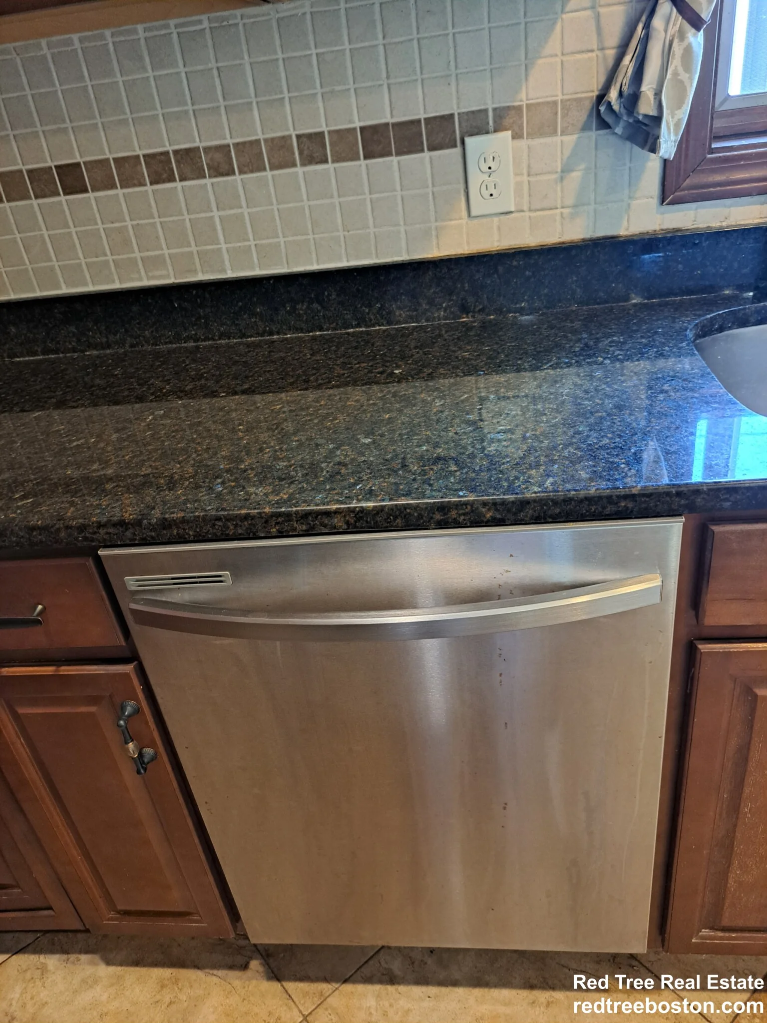 158 Baker St, West Roxbury