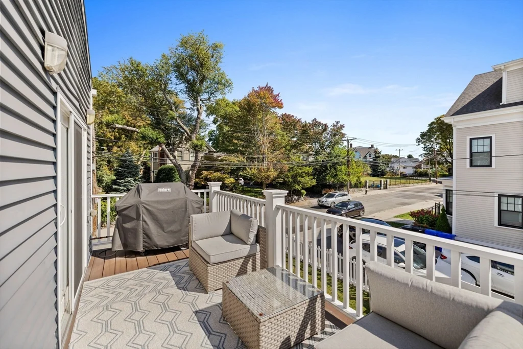 11 Ashland St, Dorchester