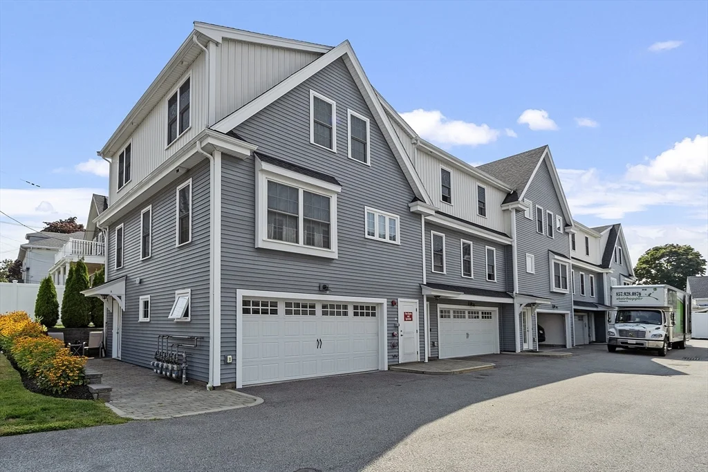 27 Mill St, Quincy