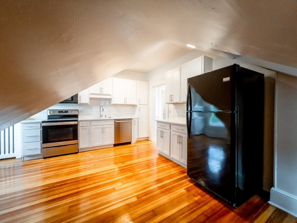 100 Chestnut Ave, Jamaica Plain