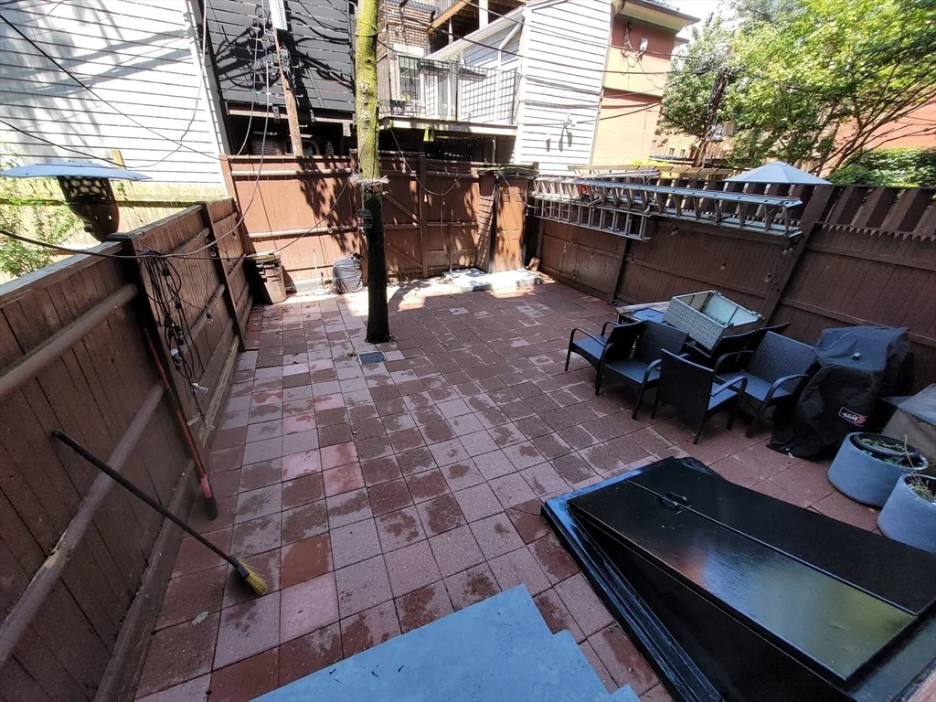 281 Shawmut Ave, South End