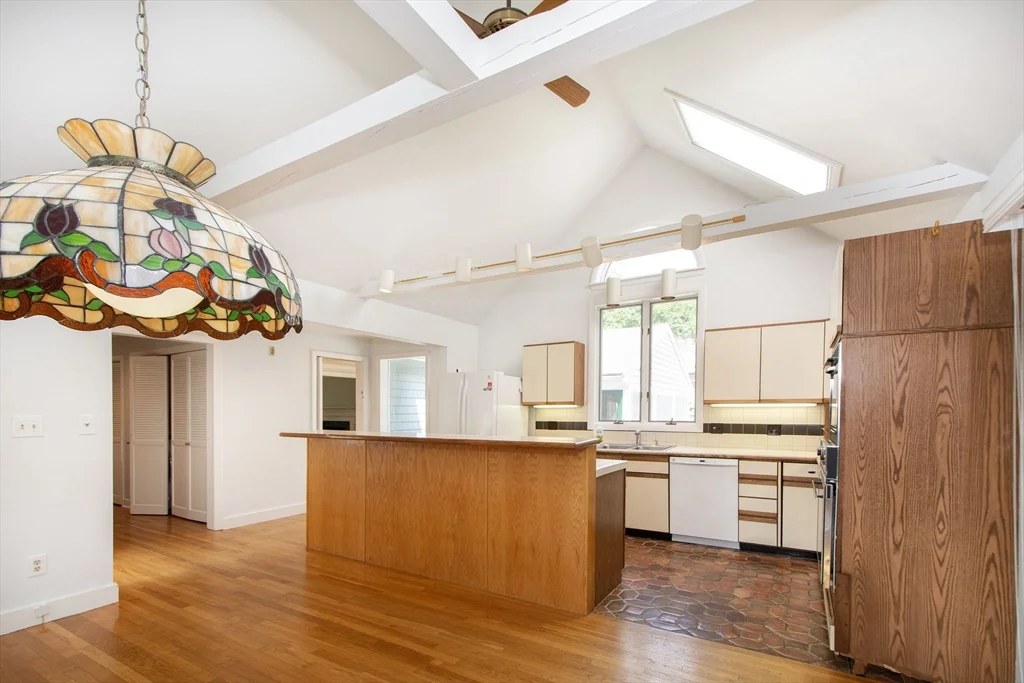 45 Old Pasture Rd, Cohasset