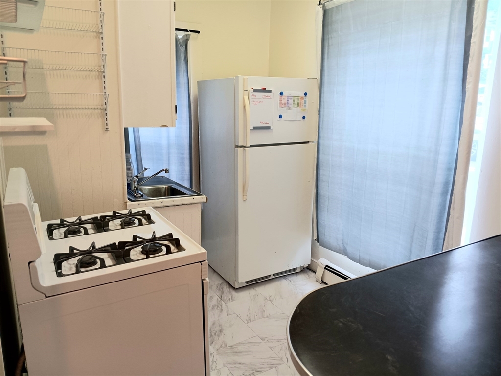 63 Arlington St, Oak Square