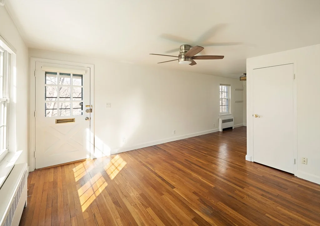 39 Charlesbank Rd, Newton Corner