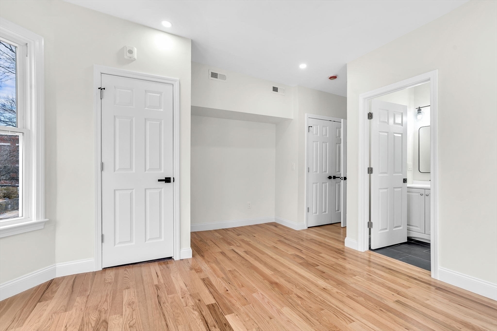 23 Pleasant St, Fitchburg