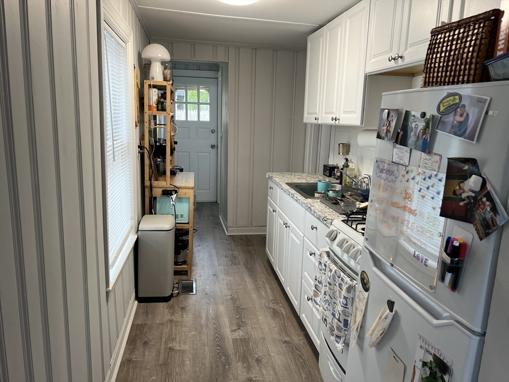 21 Siren St, Winthrop